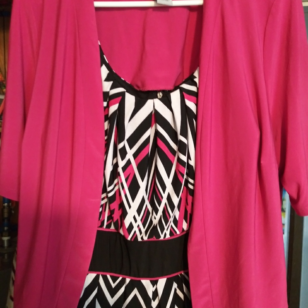 Catherine's sleeveless dress with jacket